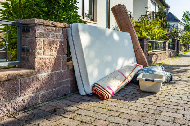 Best Trash Removal Near Me  in Maplewood, WA